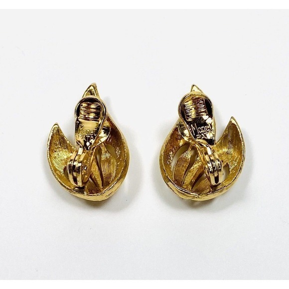 MONET Clips Clip Ons Earrings Gold Tone Textured Double Leaf Vintage Signed - Picture 15 of 16